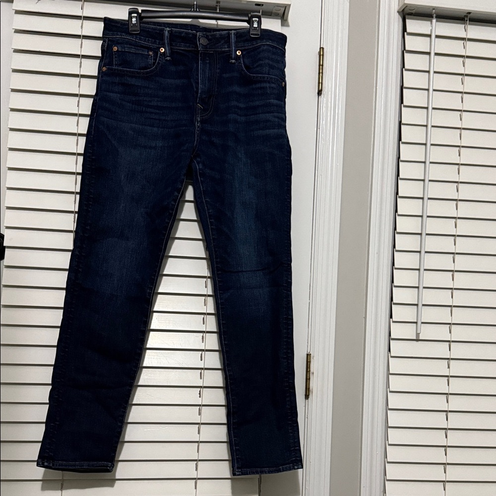 American Eagle Outfitters Women's Dark Blue Straight Leg Jeans